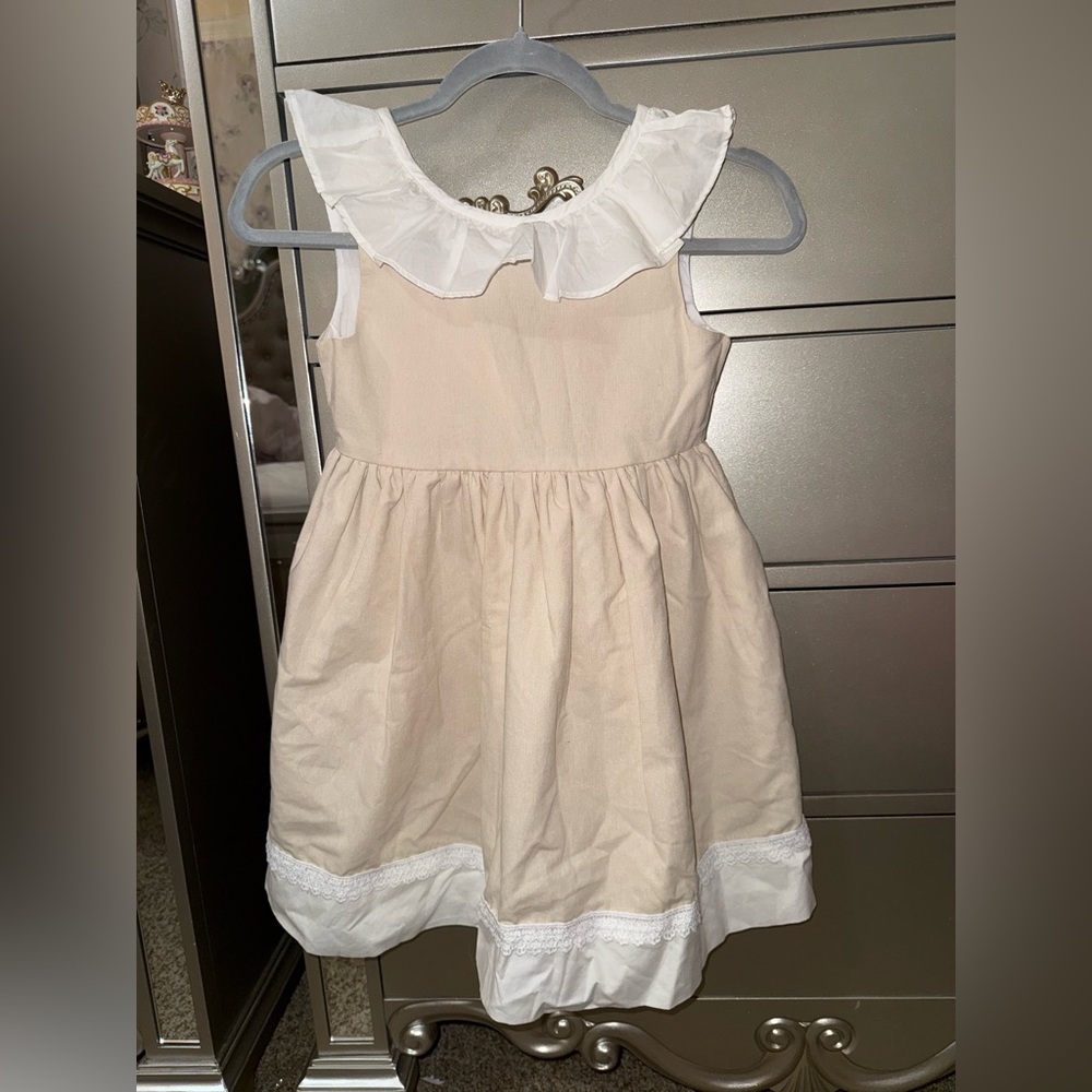 Adorable, beige and white ruffle dress 
Girls Size 8